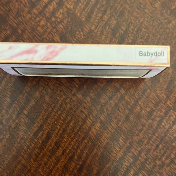 Lashes - Picture 2 of 2